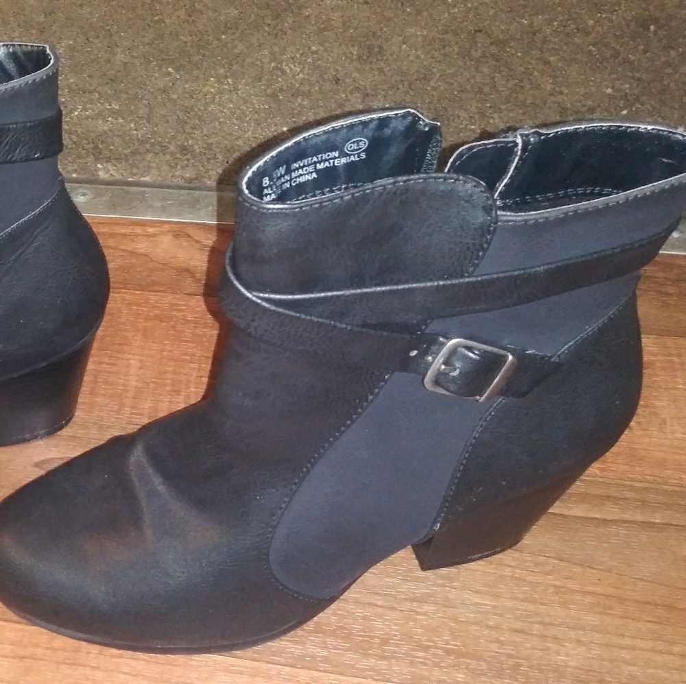 Black booties - Picture 2 of 5